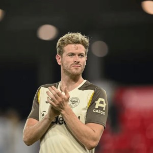 前爱尔兰国脚：科林斯准备好加盟红军，他具备顶级中卫特质